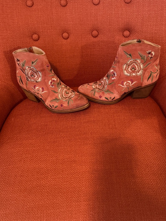 Sofft Shoes - Sofft Westmont Embroidered Suede Ankle Boots - Women